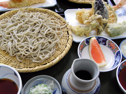 何と!冷たい蕎麦で天ぷら付きは初めて(^-^; 画像09